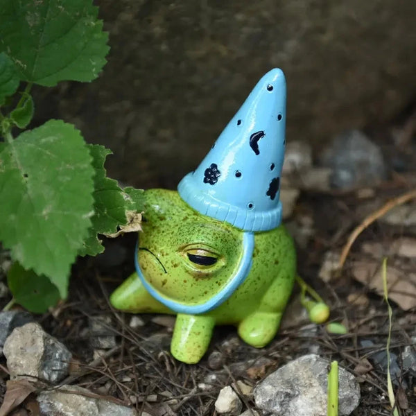 Frolico | Froschfigur mit Partyhut | Lustige Gartendeko | Handgefertigte Statue für Hof & Wohnzimmer