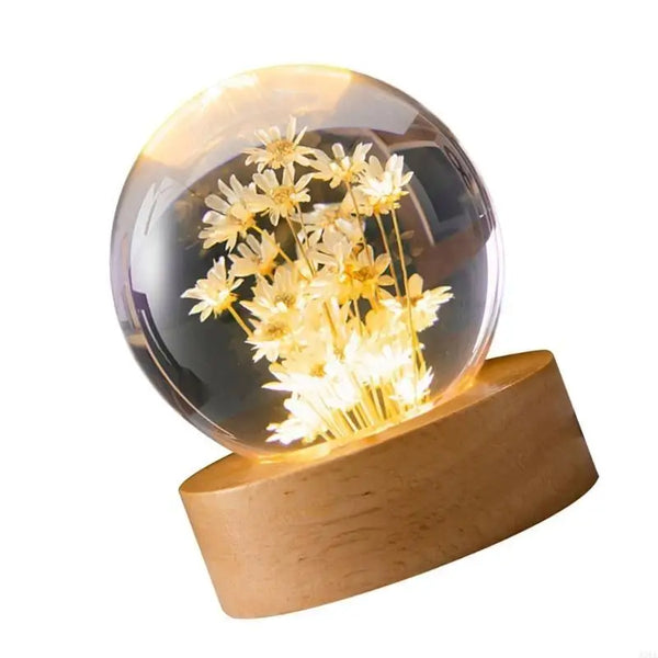 Kristallkugel Lampe | Mit Blumenmuster | Warmes Stimmungslicht & Deko | Resin & Holz | 6 cm