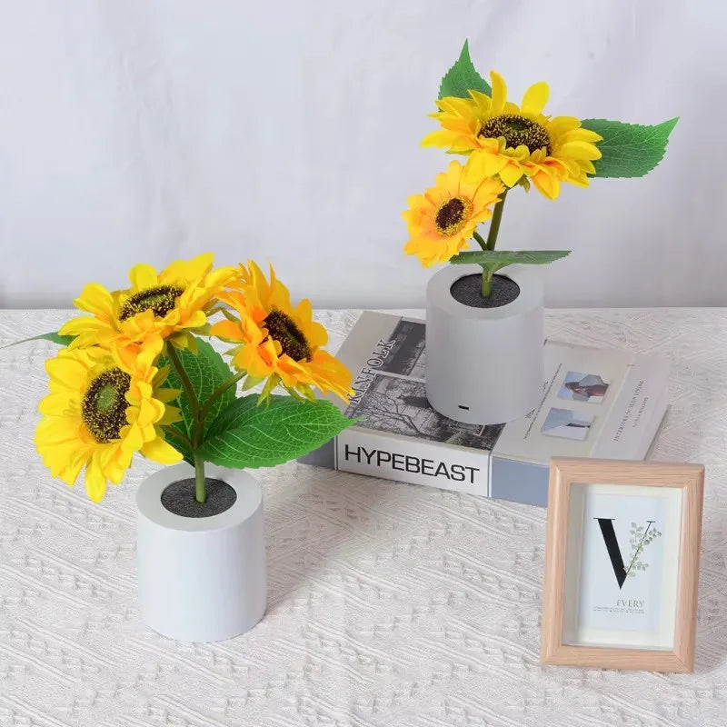 Florovia LED Blumen-Nachtlicht mit USB-Aufladung | Sonnenblume oder Tulpen | 2 Helligkeitsstufen | 6 Blumen
