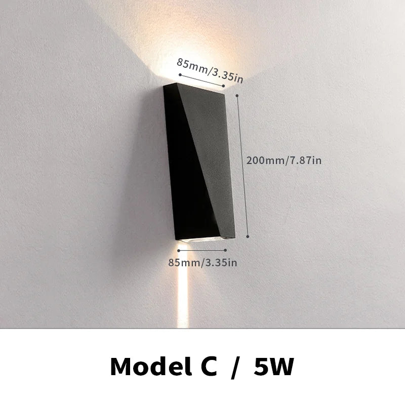 Luxavera WallBeam LED Wandleuchte Außen & Innen | IP66 Wasserdicht | Warmweißes Licht | 4W/5W/6W | Schwarz