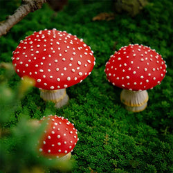 Leuchtende Mini-Pilzfigur Lumiora GlowShrooms | 3er-Set Garten-Deko aus Harz | Leuchtet im Dunkeln | Für Feengarten, Topfpflanzen & DIY-Landschaften