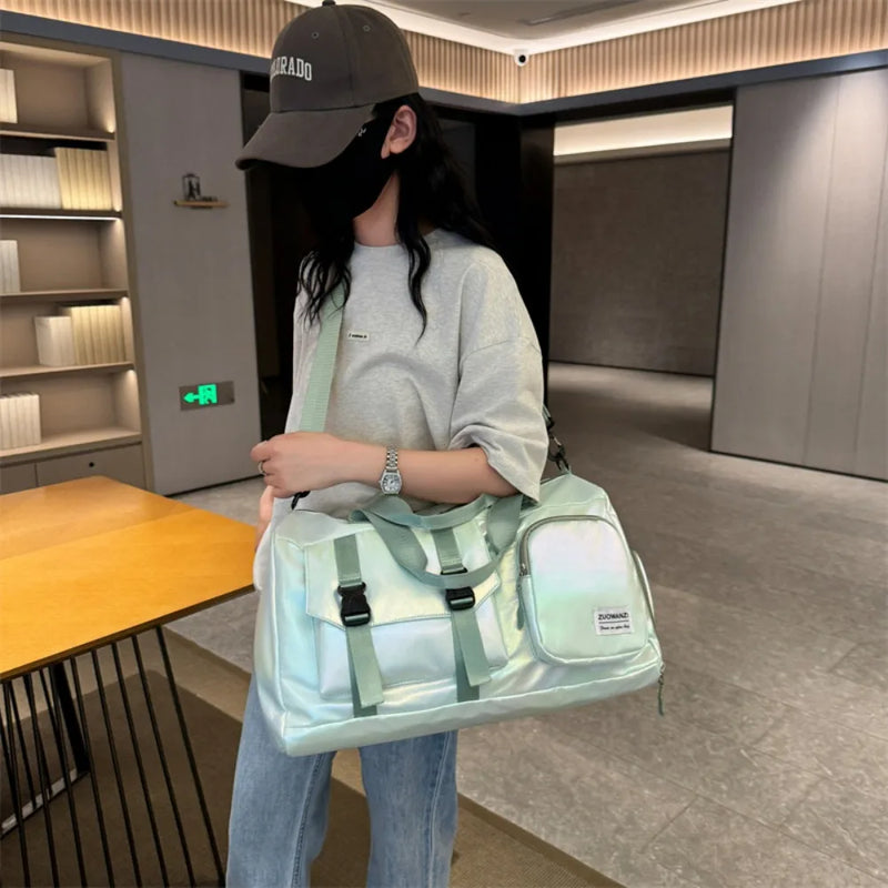 Lumivista Holografische Reisetasche | Stylische Weekender Schultertasche mit Schuhfach | Perfekt für Wochenendtrips & Kurzreisen