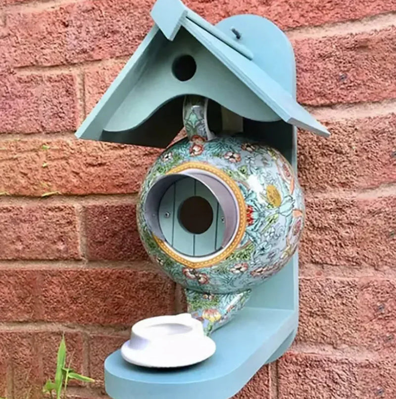 Nestoria Vogelhaus Teekanne | Handgefertigt & Wetterfest | Buntes Design | Ganzjahres-Unterschlupf für Vögel