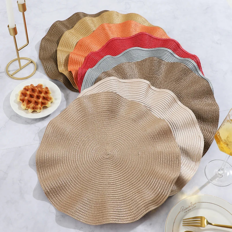 TAVOLIA Platzsets 6er-Set | Rund Ø 36 cm | Geflochtenes Design | Waschbar & Hitzebeständig | Rüschenrand
