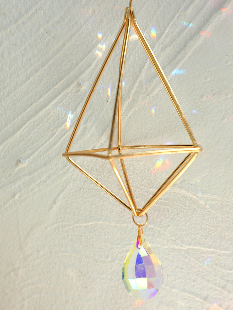 LuftGlanz Geometrischer Pflanzenhalter | Goldener Hängender Airplant-Halter | Dekorativer Suncatcher mit Kristall für Zuhause & Garten
