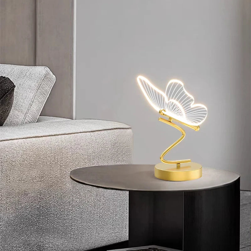 LED Tischlampe Lunavia | 3 Lichtfarben | Schmetterlings-Design | Acryl & Gold | 6 W