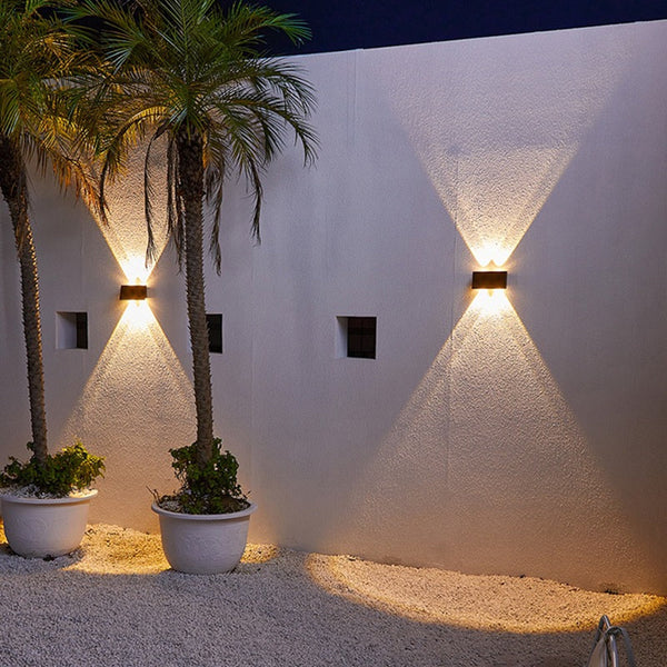 LumoSol Rise Solar Außenwandleuchte | Warmweißes LED-Licht | IP65 Wasserdicht | Auf- & Abstrahlend