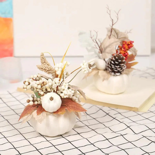 Herbst Deko Kürbis | Mit Kunstblumen & Ahornblättern | Festliche Tischdekoration