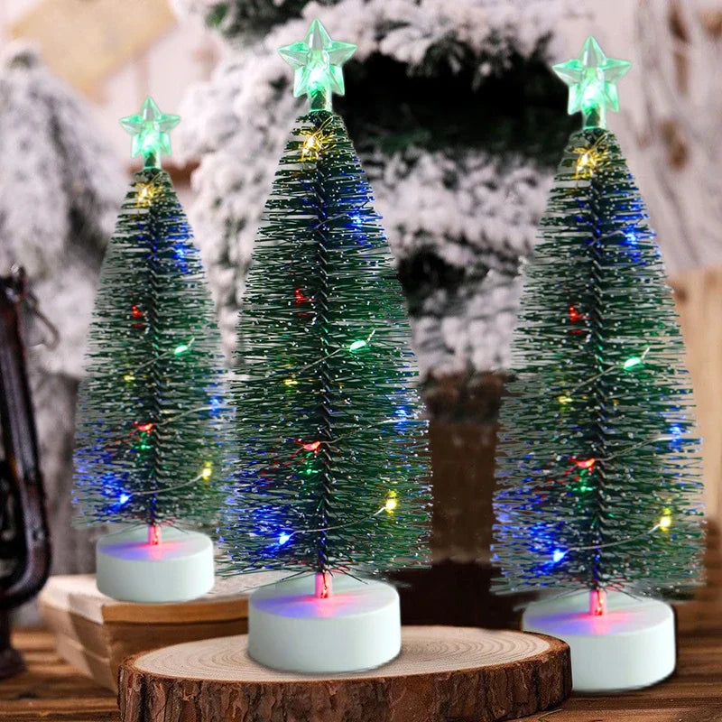 Lunivera | LED Mini-Weihnachtsbaum | Mit Kupferdrahtlichtern & Schneeeffekt | Warmweiß oder Bunt | Batteriebetrieben | 16–21 cm