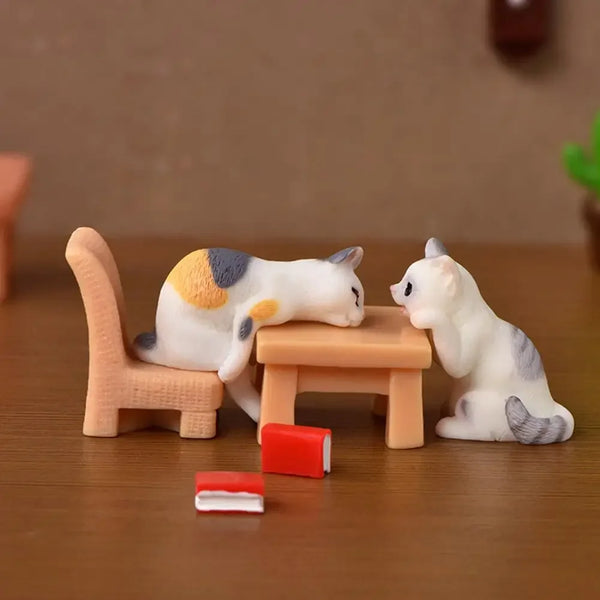 Mini Katzenfigur | Realistische Deko | Kunststoff | 1–4,5 cm | Vielseitiges Ornament