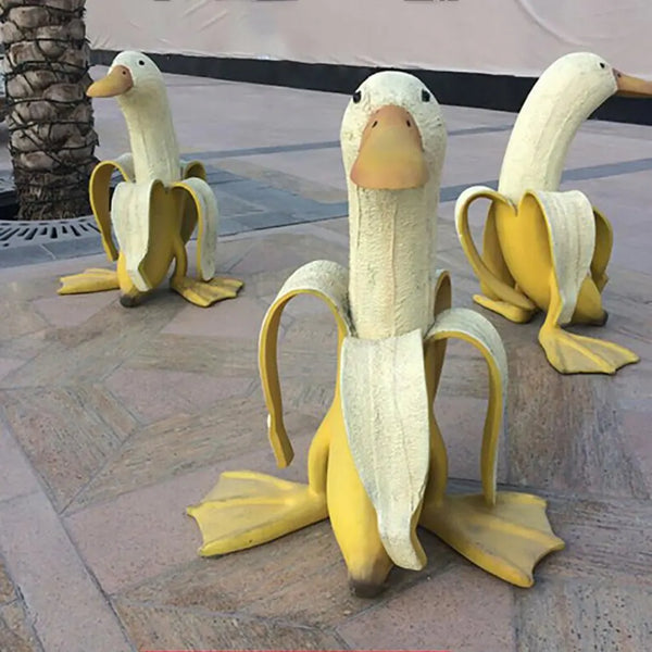 BananaDuck Skulptur "Quaki" | Lustige Gartendeko | Wetterfestes Kunstharz | 17 cm