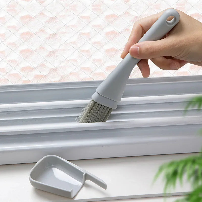 Fensterrahmen- & Fugenbürste DustLine DuoBrush | 2-in-1 Reinigungsbürste mit Mini-Handfeger | Für Fensterrahmen, Tastaturen & Ritzen | 19×5 cm