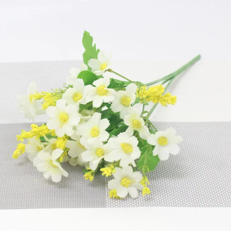 Kunstblumenstrauß Floraviva Daisy | 7 Zweige mit 28 Gänseblümchenköpfen | Seidenoptik | Für Tischdeko, Hochzeit & Zuhause
