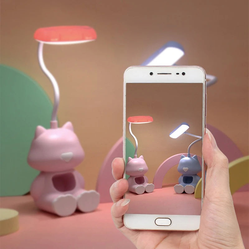 Luminivi Tragbares Mini LED-Licht | Wiederaufladbar & Kompakt | Mit 200 mAh Akku | In Blau, Rosa oder Grün | ≤36V