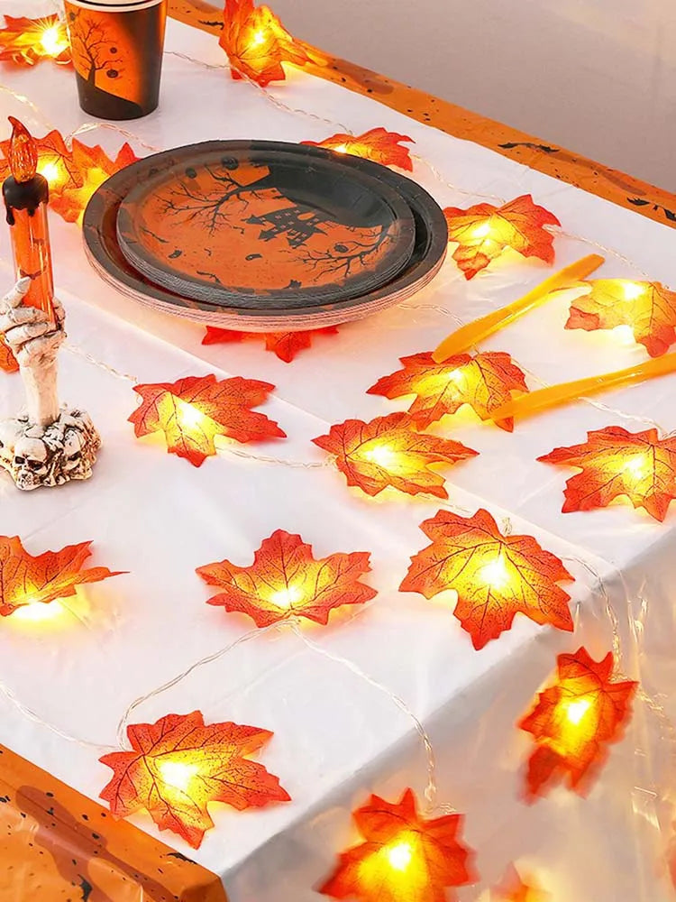 Herbst LED-Lichterkette GoldenLeaves | 10–40 LEDs | Ahornblatt-Design | Batteriebetrieben & Wasserdicht