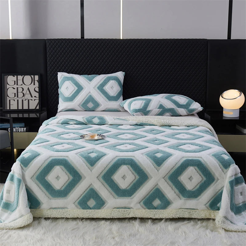 Flanell-Decke Caldoria | Extra Dick & Weich | Hautfreundlich & Wärmend für Herbst & Winter | Sofa-, Bett- & Reise-Decke