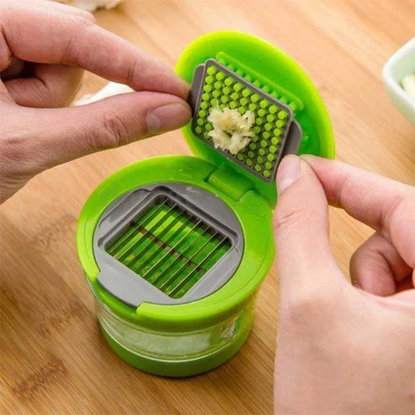Knoblauchschneider GarliTwist Cube | 3-in-1 Presse, Schneider & Reibe | Mit Auffangbehälter | Edelstahl & Kunststoff