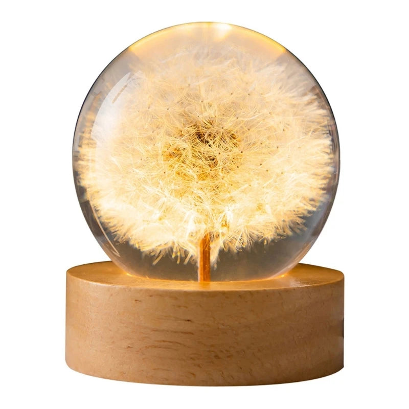 Kristallkugel Lampe | Mit Blumenmuster | Warmes Stimmungslicht & Deko | Resin & Holz | 6 cm