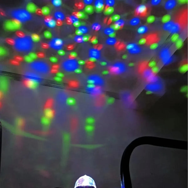 Astroria LED Sternenhimmel Projektor | Rotierendes Nachtlicht mit Mond & Sternen | RGB Farbwechsel | Für Kinderzimmer & Partys
