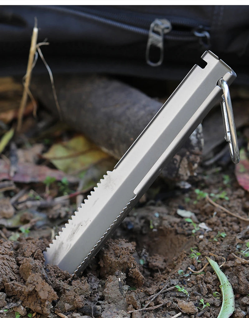 Tivaro EdgeLite Titan-Handschaufel mit Wellenschliff & Clip | Ultraleicht & rostfrei | Für Camping, Garten & Outdoor