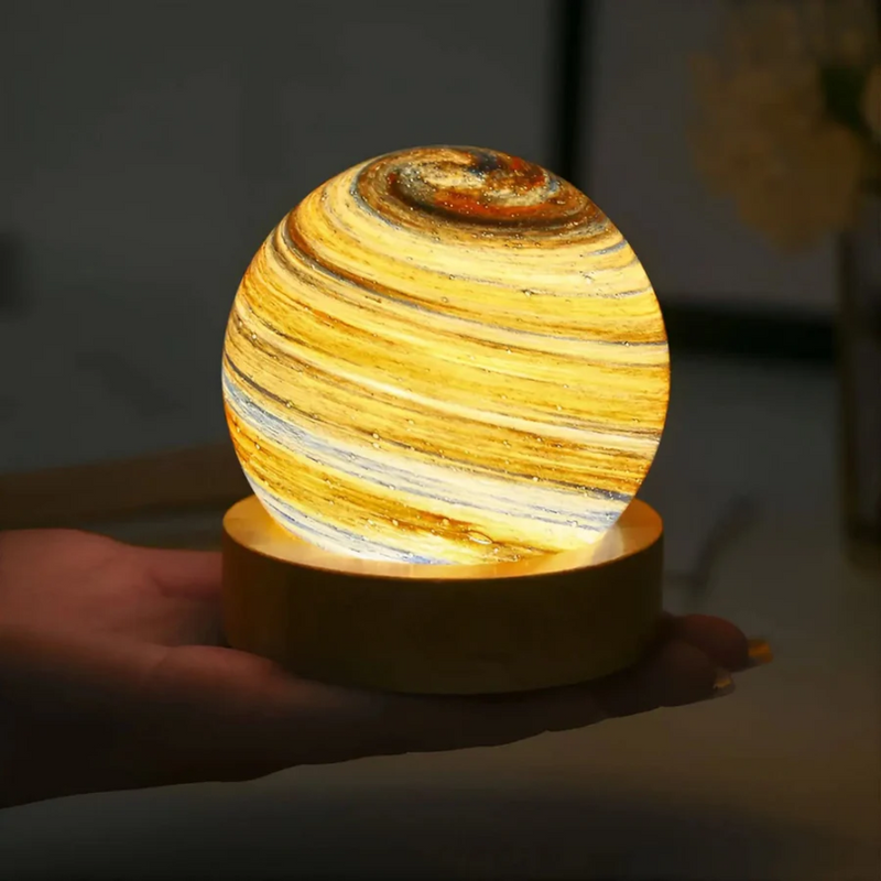 3D Planetenlampe StellaNova | Mit Holzsockel | Stimmungsvolles Nachtlicht | Ø 12 cm