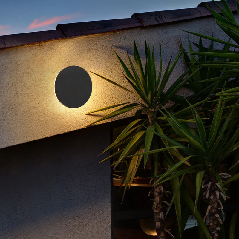 LED Wandleuchte Lumivis | Minimalistisches Outdoor-Design | IP65 Wetterfest | Metallgehäuse
