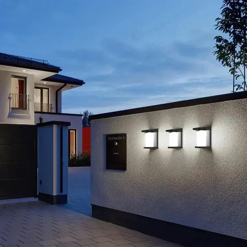 Vigilux Bewegungsmelderlampe | LED Außenleuchte mit Sensor | IP65 Wetterfest | 3000K Warmweiß