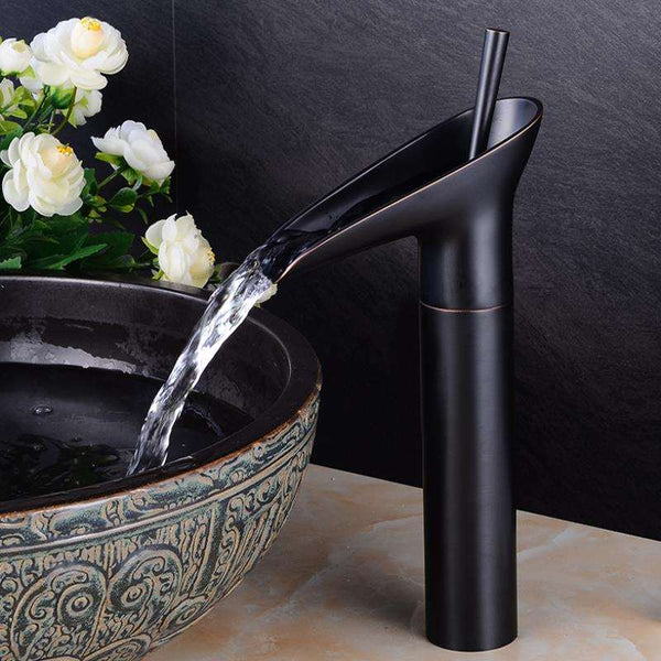 AquaVintura Antiker Wasserfall-Waschtischhahn | Messingarmatur mit Einhandmischer | Warm- & Kaltwasser | Bronzeoptik