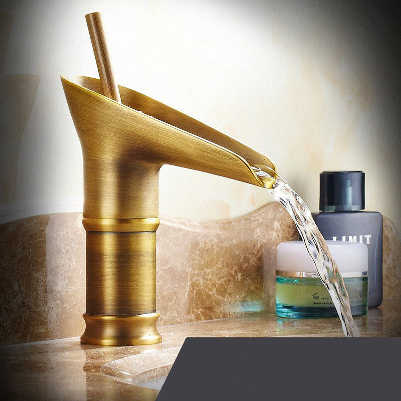 AquaVintura Antiker Wasserfall-Waschtischhahn | Messingarmatur mit Einhandmischer | Warm- & Kaltwasser | Bronzeoptik