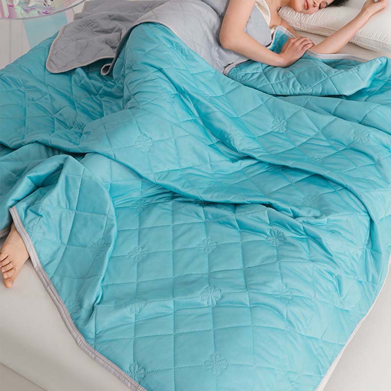 ChillBreeze – Die Decke für kühlen, erholsamen Schlaf an warmen Nächten!
