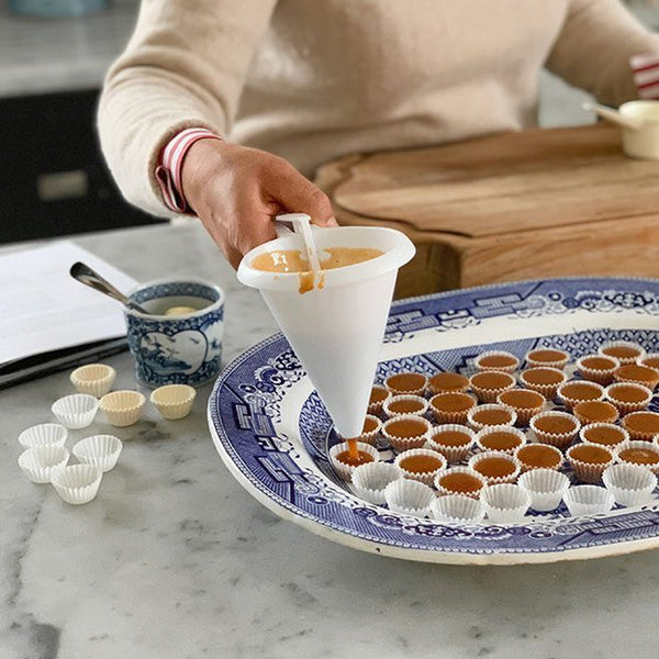 PourSmart – Präzises Messen und Auslaufsicheres Gießen Einfach Gemacht