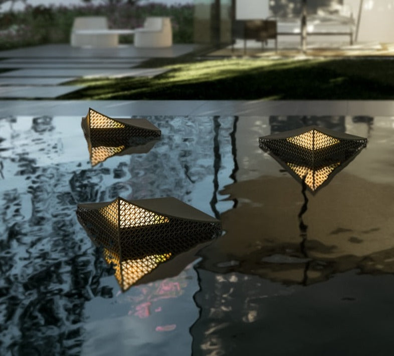 Solar-Wandleuchte Pyramalux | Intelligente Sensorsteuerung | Wetterfest IP65 | Edelstahl & Aluminium | Ø 30 cm