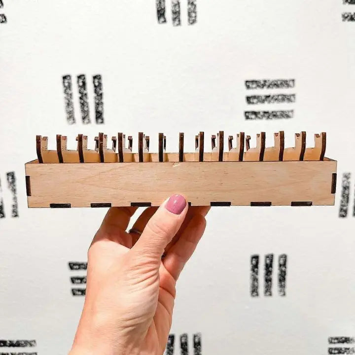 ThreadTales – Niedliche Holzspulen für perfekte Garnaufbewahrung