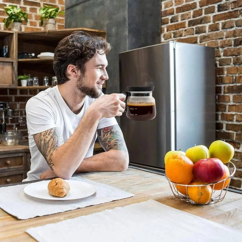 BrewMate – Stilvoller Glasbecher mit Kaffeekannen-Design