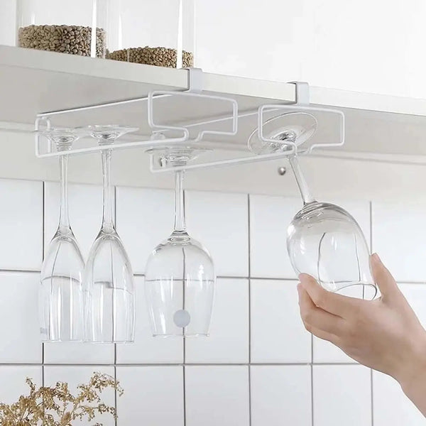 GlassGlow – Elegante Weingläser schweben lassen!