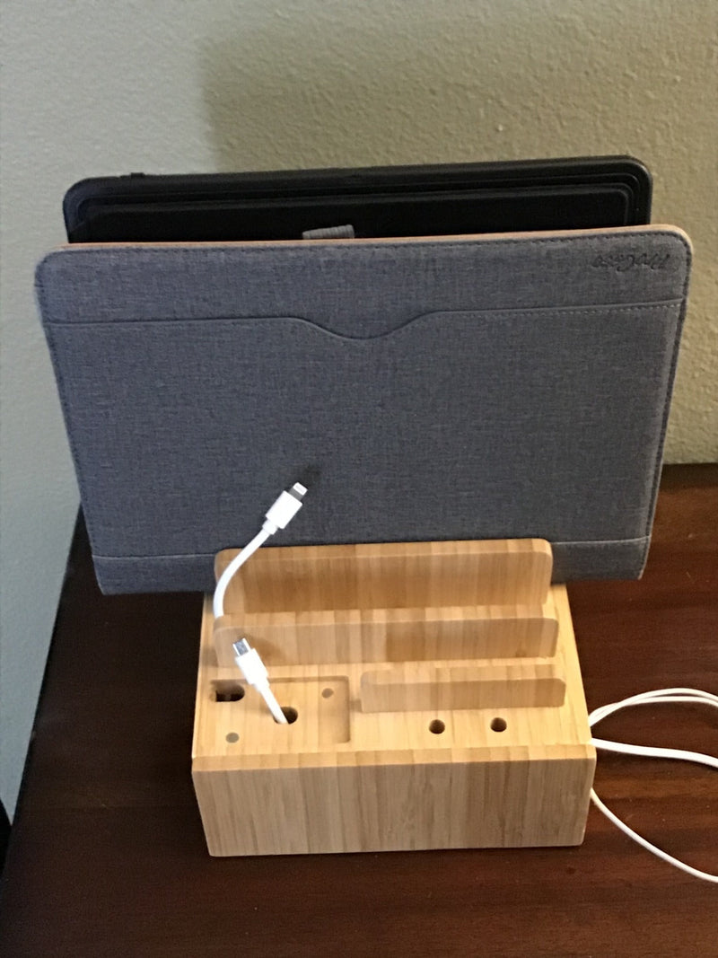 Tekavo ChargeDock Ladestation aus Bambus | 5-Port USB & Organizer | Für Smartphone, Tablet & Smartwatch | Inkl. Kabelset