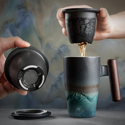 TeaCraft Keramik Tasse | Handgefertigt | Mit Teesieb & Holzgriff | Retro Design