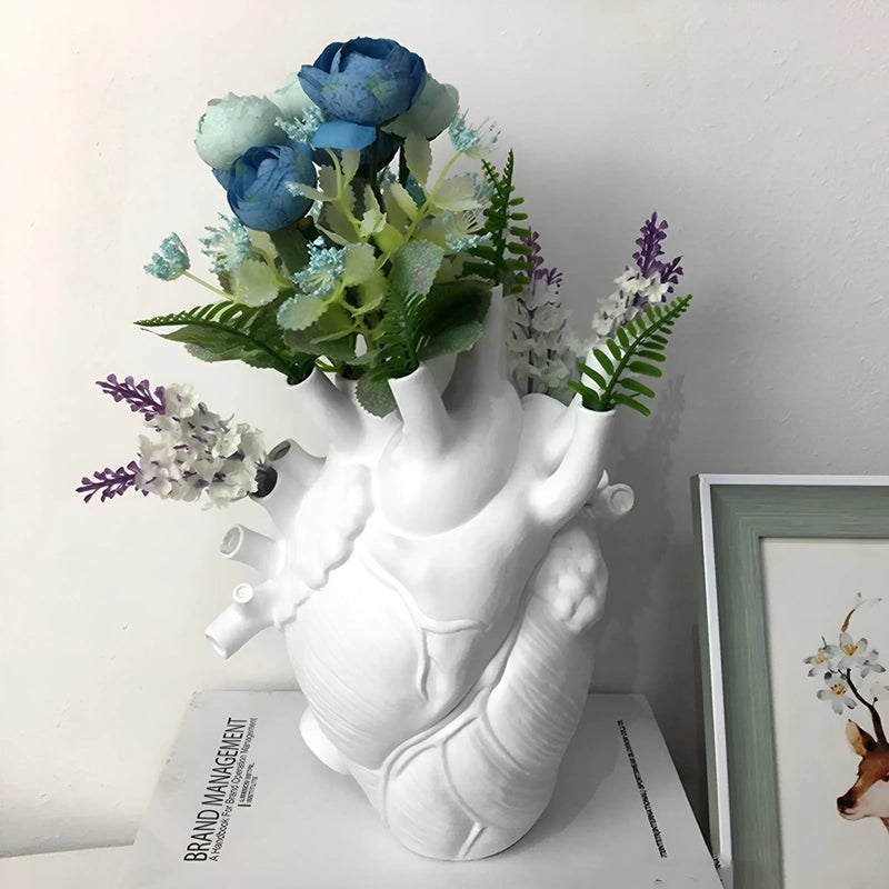 Herzvase Amoura | Griechisch-inspiriertes Design | Hochwertiges Kunstharz | In vielen Farben erhältlich