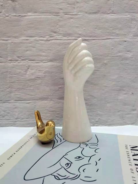 ArteHand Vase | Keramik Handform | Glänzende Oberfläche | Künstlerisches Wohnaccessoire
