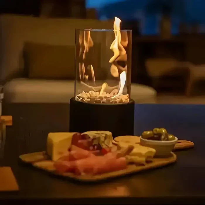 Tischlaterne FlammaLume | Tragbare Deko-Feuerlampe | Modernes Design & Flammeneffekt | Für Innen & Außen | Rund aus Stahl & Glas