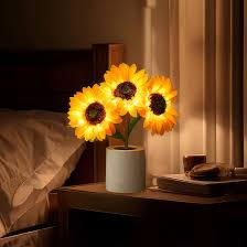 Zonnea LED Tischlampe | Sonnenblumendesign | Warme Stimmungsbeleuchtung | Energiesparend & Dekorativ
