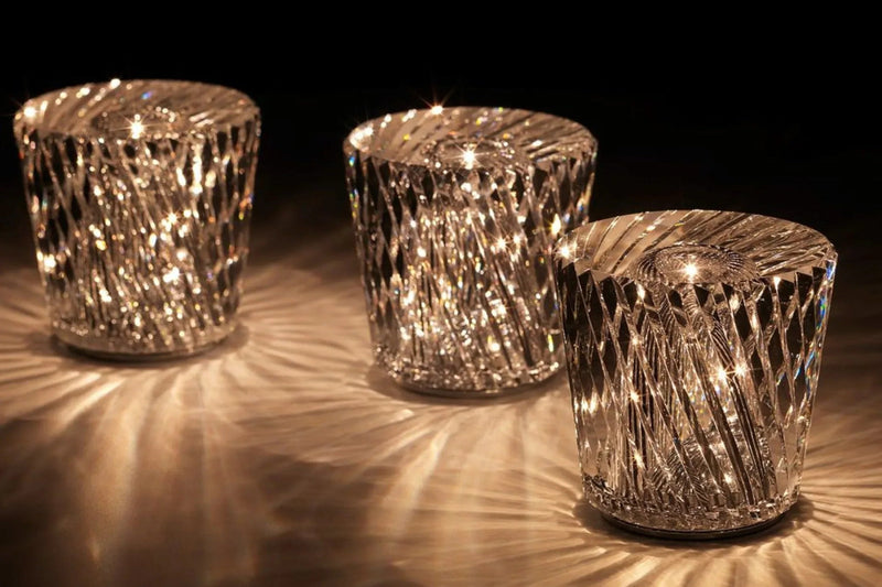 Kristall Tischlampe VÉLORIA | Diamantoptik & 360° Lichtspiel | Kabellos & USB-Aufladbar | Bis zu 12 Std. Leuchtdauer