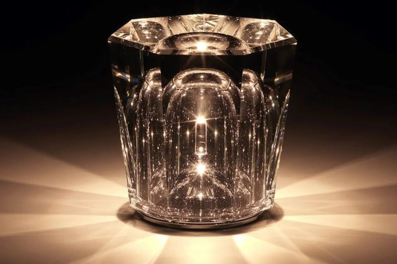 Kristall Tischlampe VÉLORIA | Diamantoptik & 360° Lichtspiel | Kabellos & USB-Aufladbar | Bis zu 12 Std. Leuchtdauer