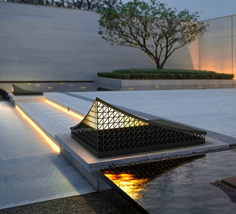 Solar-Wandleuchte Pyramalux | Intelligente Sensorsteuerung | Wetterfest IP65 | Edelstahl & Aluminium | Ø 30 cm