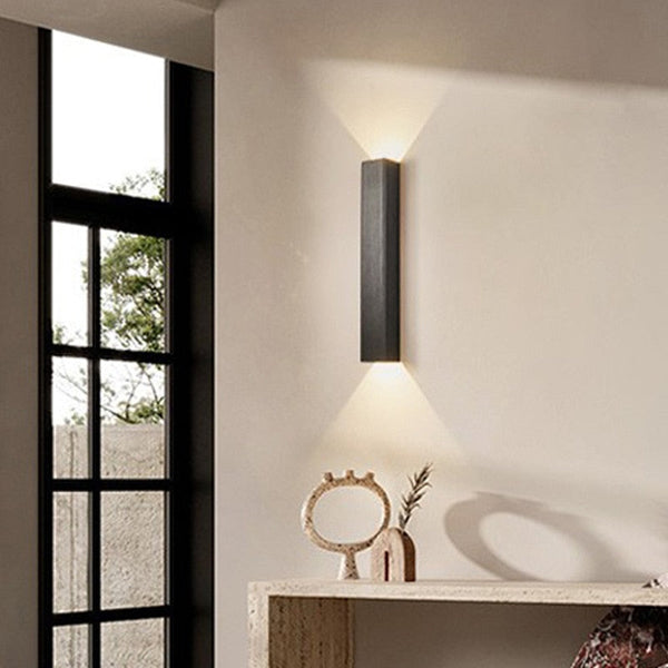 Veloria Moderne Außenwandleuchte | Elegantes Design | LED mit 3 Lichtfarben | Hochwertiges Metallgehäuse