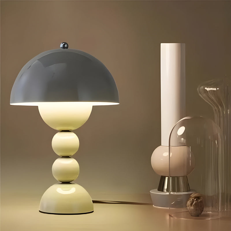 Norlumi Skandinavische LED Tischlampe | Dimmbar | Weißes ABS-Gehäuse | 0–5W | 36V DC | Blumeninspiriertes Design