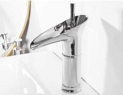 AquaVintura Antiker Wasserfall-Waschtischhahn | Messingarmatur mit Einhandmischer | Warm- & Kaltwasser | Bronzeoptik