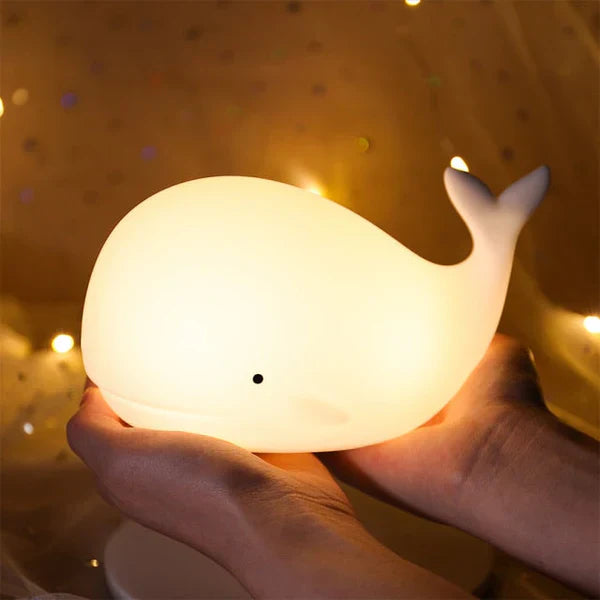 Kinder Nachtlicht WALLYLOON | Farbwechsel LED | Touchsensor | USB | Wal-Design aus Silikon