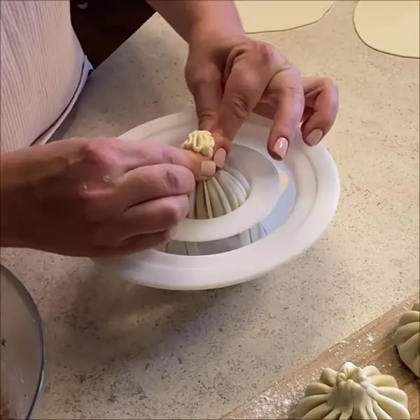BunBud - Blumenförmige Brötchen- und Knödelmaschine