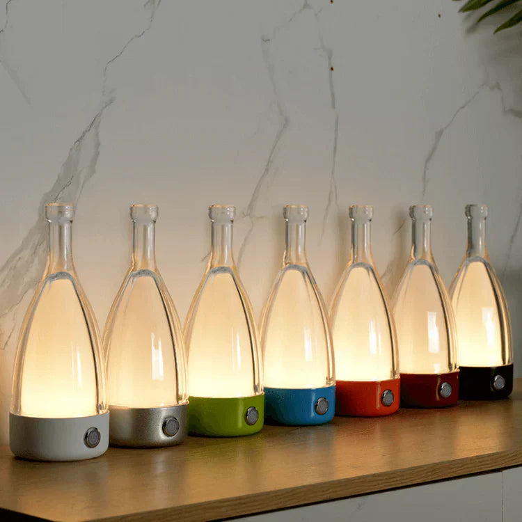 Luvino LED Nachtlicht Weinflaschen-Design | Touch-Dimmer 3-Stufen | USB-Aufladbar | Ø9×23 cm | Glas & Acryl